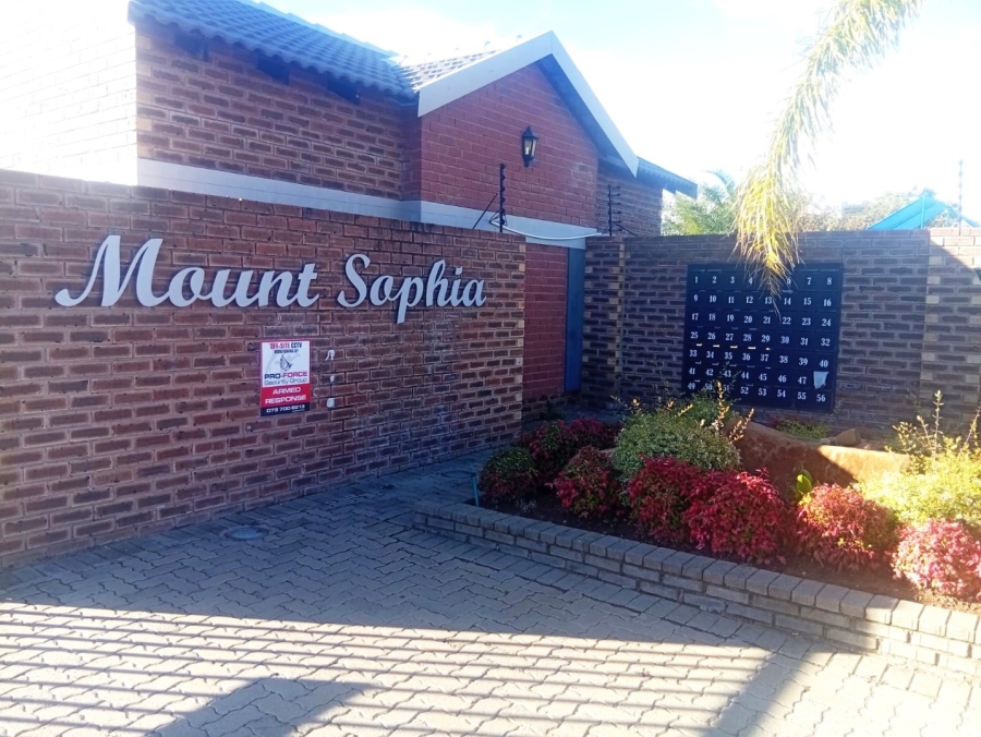 4 Bedroom Property for Sale in Heuwelsig Free State